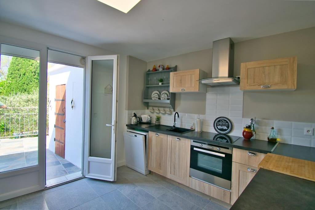 Maison De Charme Centre Lezignan-C. Avec Terrasse Villa Екстериор снимка